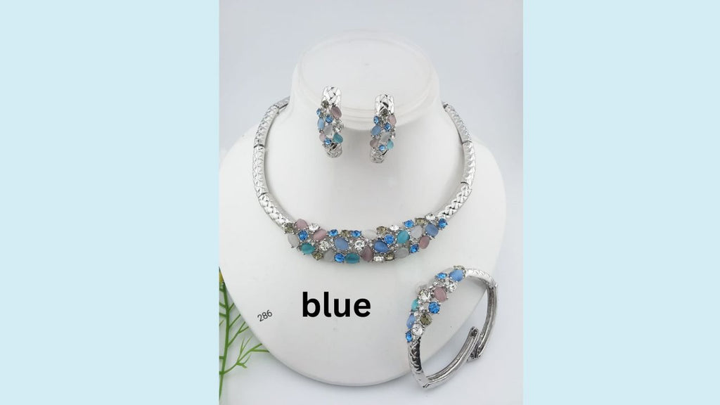 JEWELRY / BIJOUX