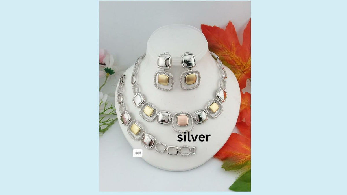 JEWELRY / BIJOUX