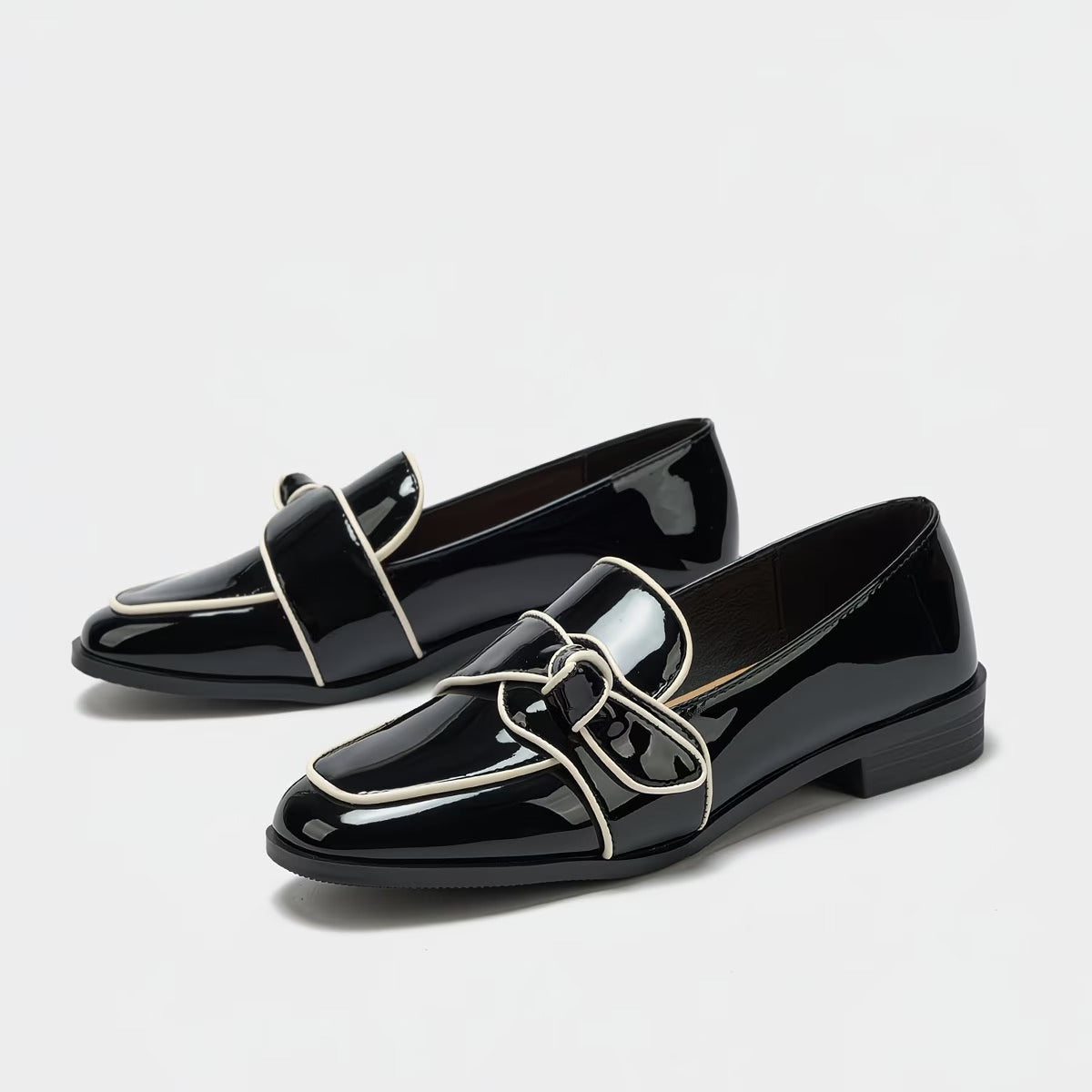 Elegant And Versatile Commuting Loafers with a Chunky Heel,
